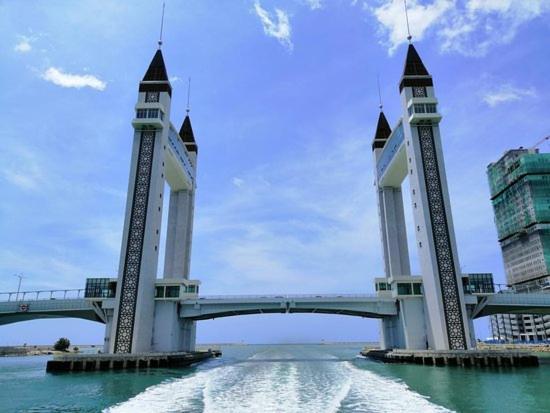 Ty Hotel Kuala Terengganu Exterior foto